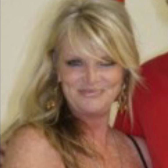 Meet your Posher, Lana - Picture 1 of 1